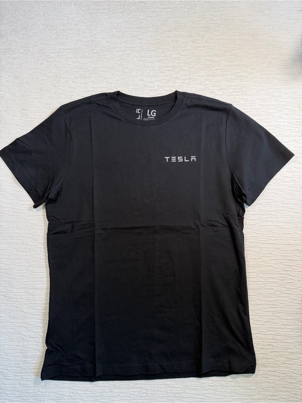 Black Men’s Tesla T-Shirt with Subtle Logo NWT